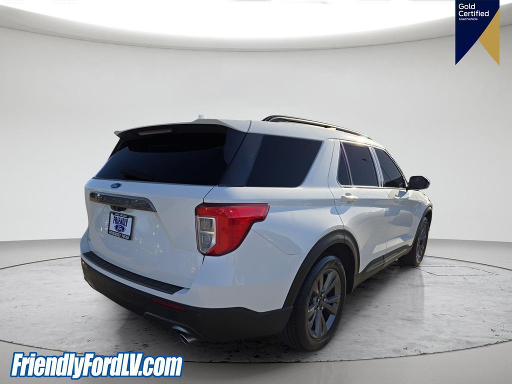 Used 2023 Ford Explorer - photo 2