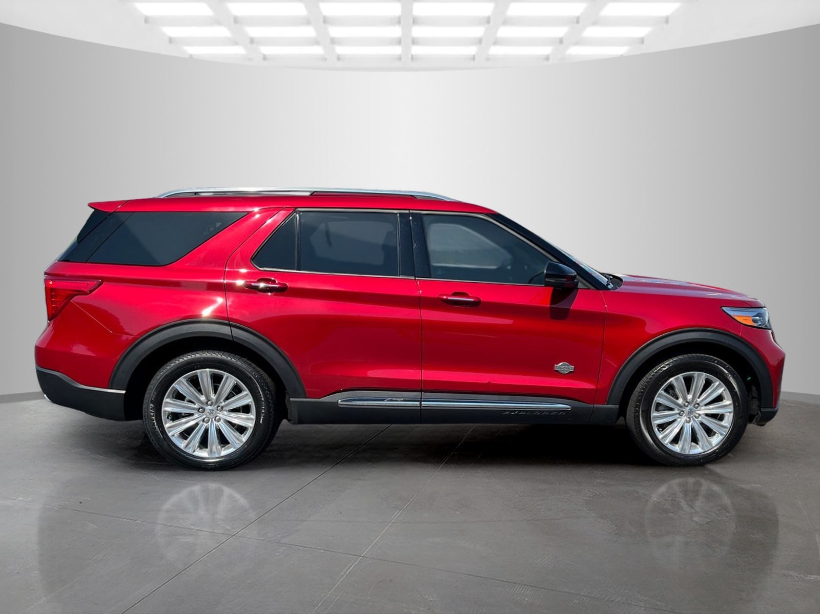 Used 2024 Ford Explorer - photo 1