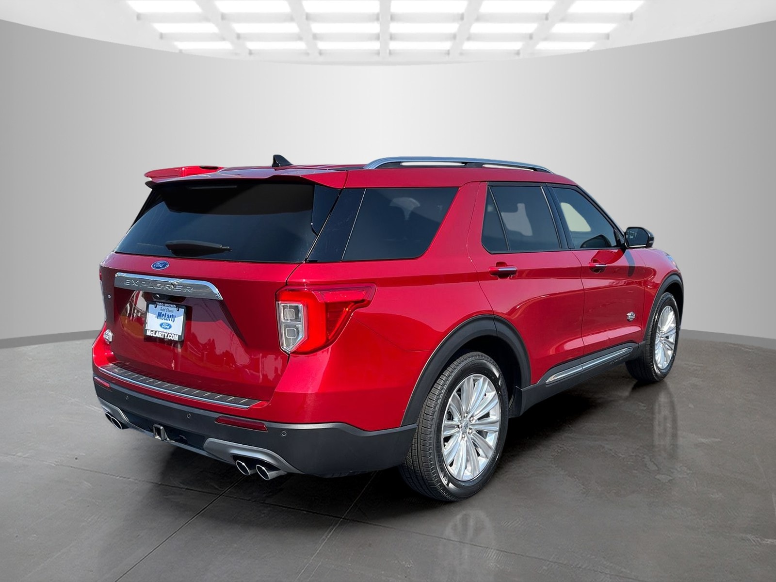 Used 2024 Ford Explorer - photo 2