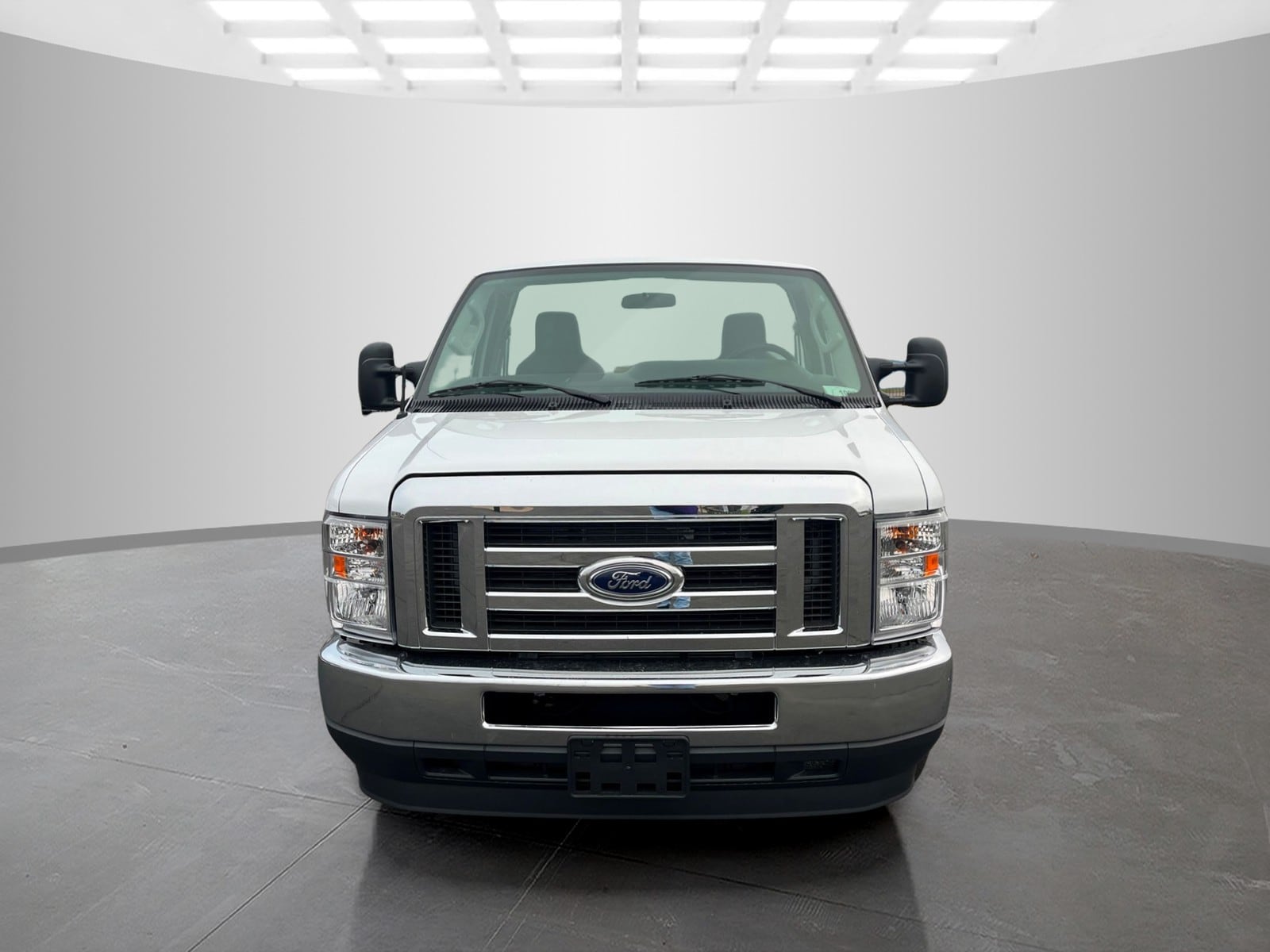 New 2027 Ford E-450 - photo 1