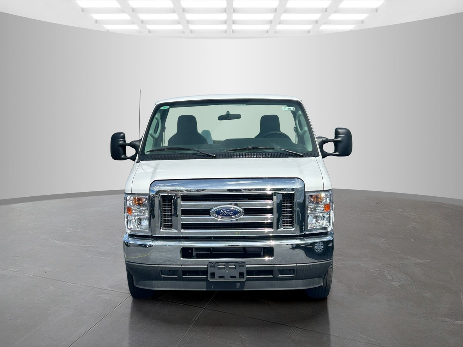 New 2027 Ford E-450 - photo 2