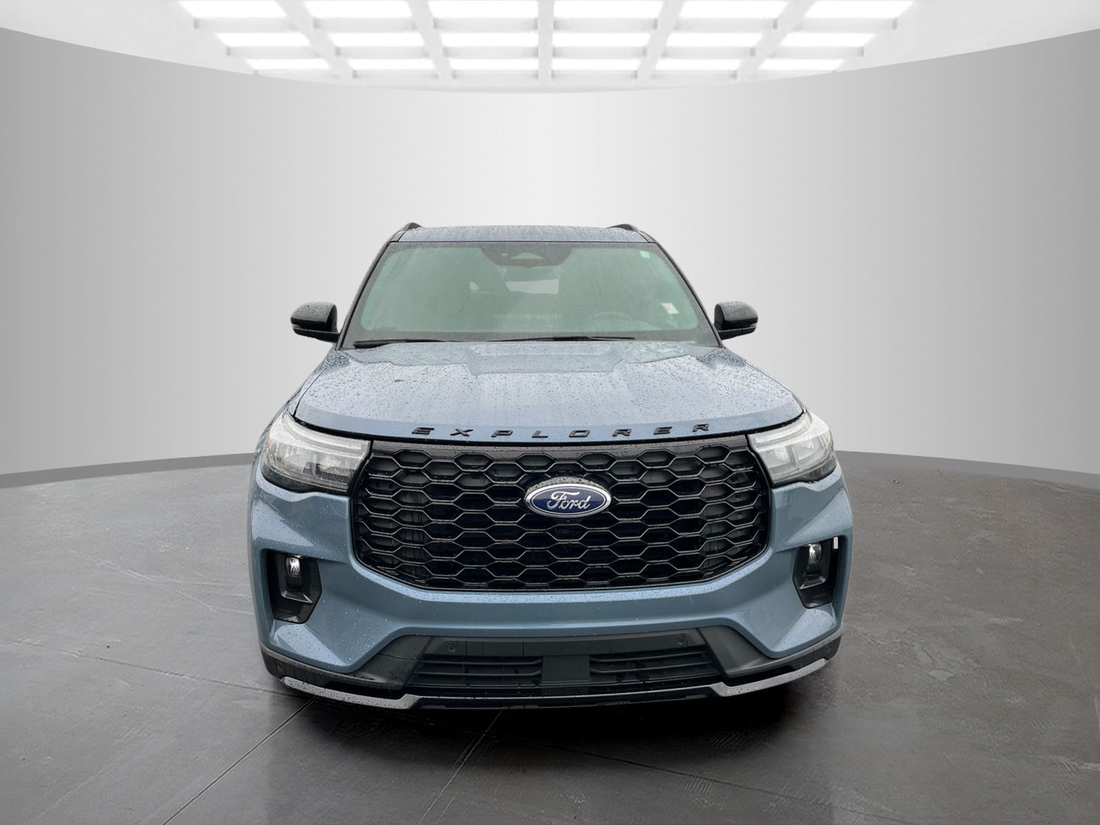 Used 2025 Ford Explorer - photo 2