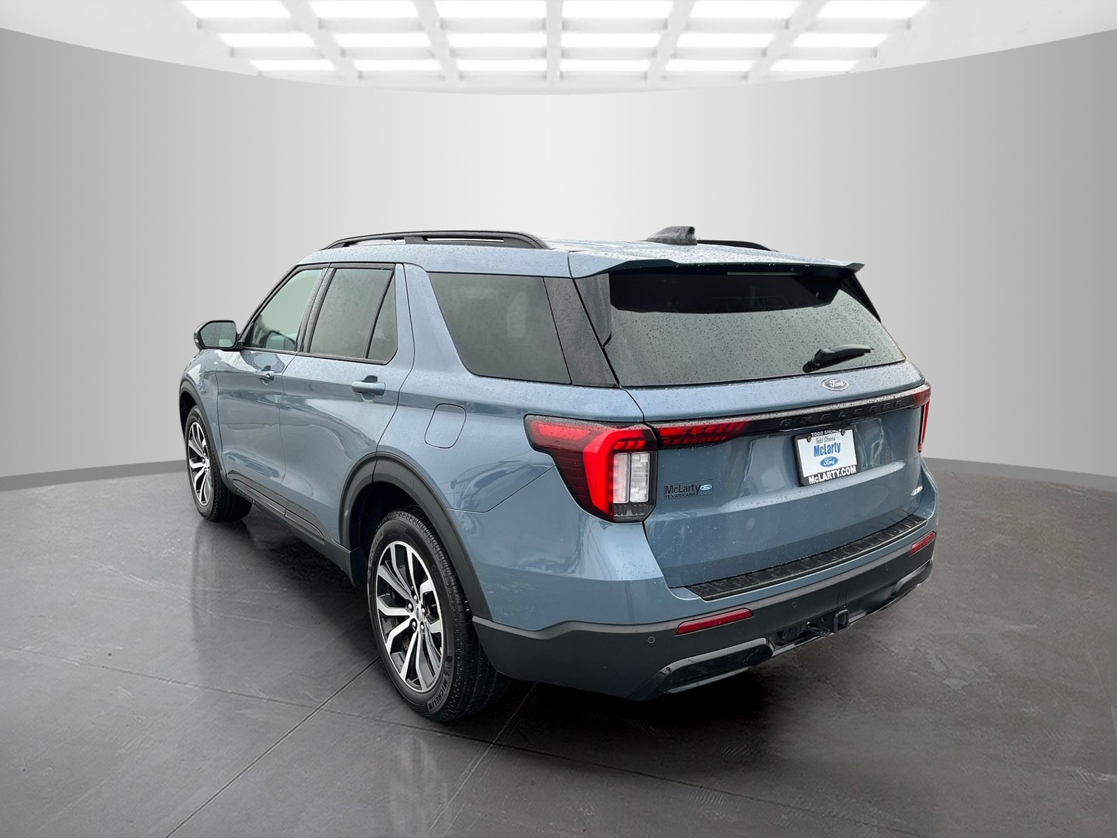 Used 2025 Ford Explorer - photo 8