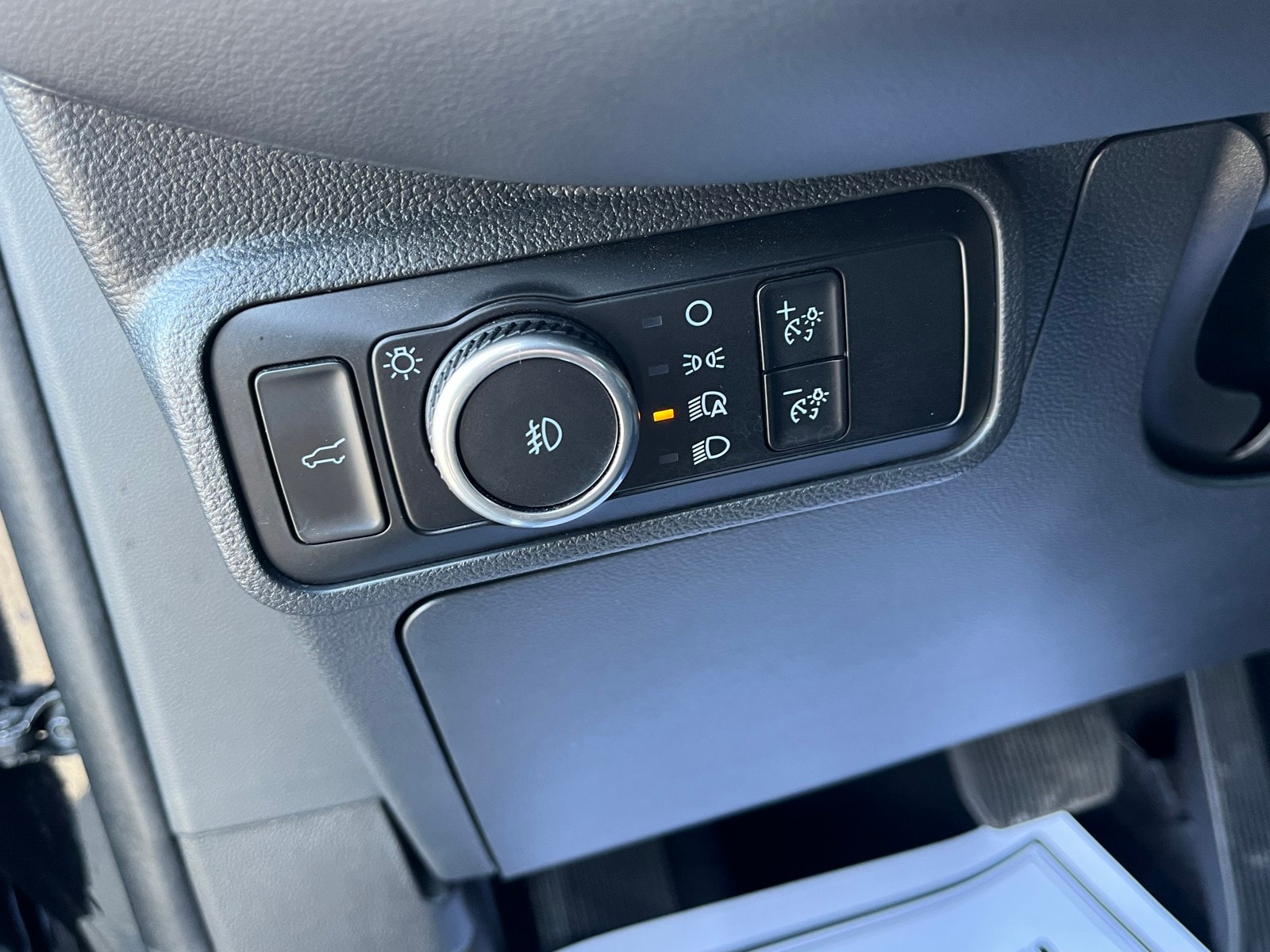 Used 2025 Ford Explorer - photo 14