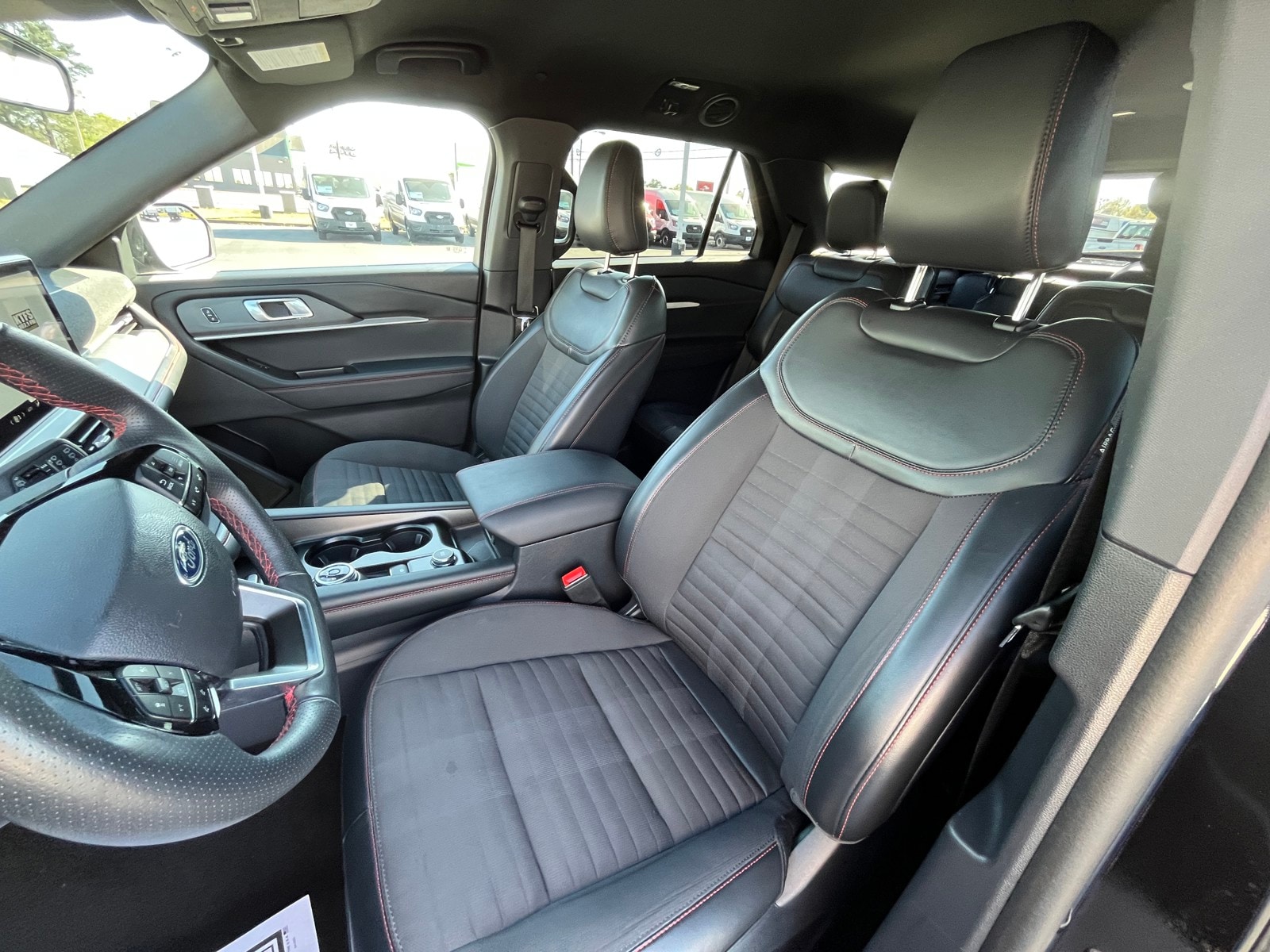 Used 2025 Ford Explorer - photo 20