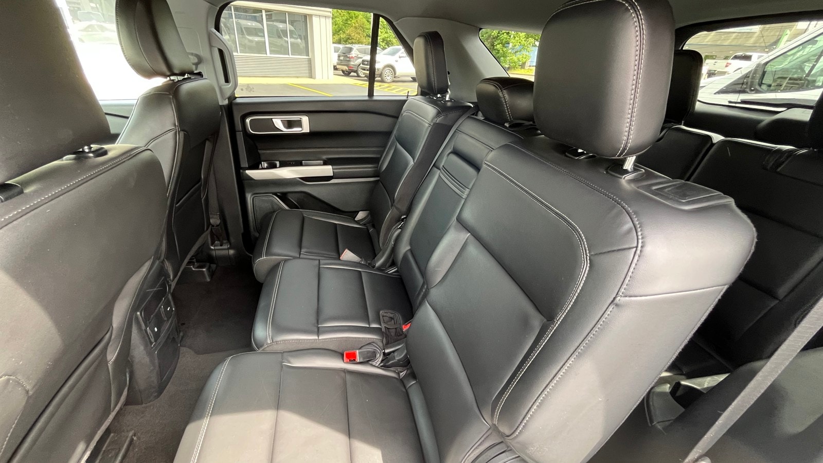 Used 2024 Ford Explorer - photo 17