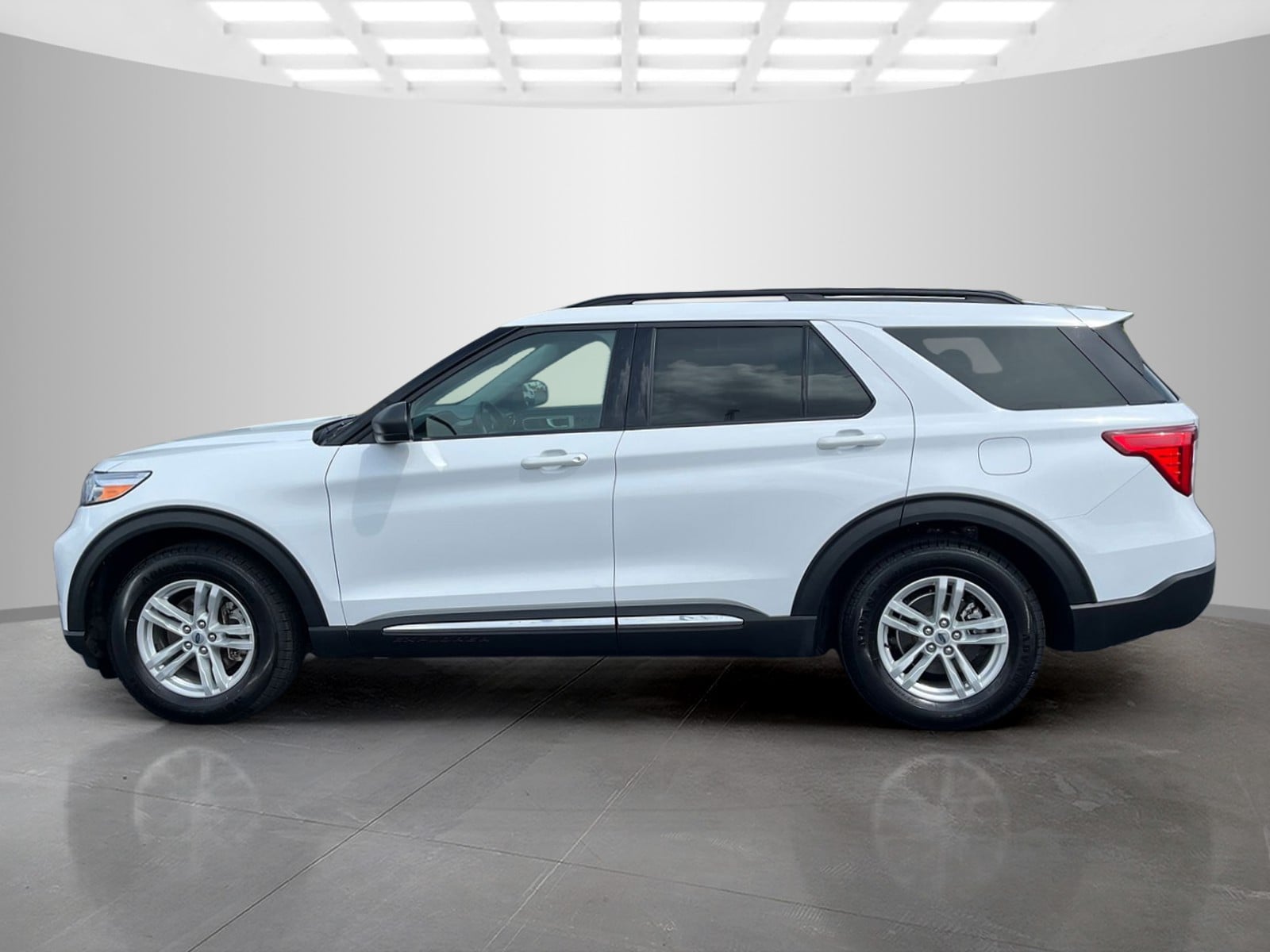 Used 2024 Ford Explorer - photo 7