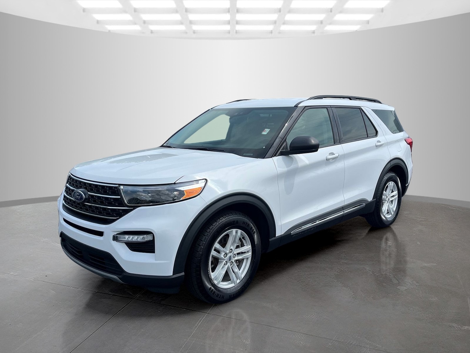 Used 2024 Ford Explorer - photo 8