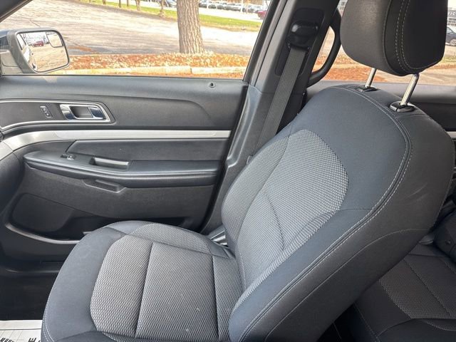 Used 2017 Ford Explorer - photo 6