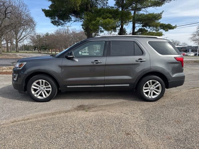 Used 2017 Ford Explorer - photo 8