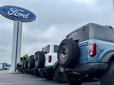 Used 2018 Ford Expedition - photo 2