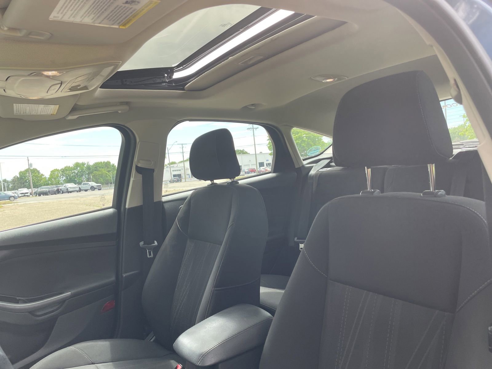 Used 2018 Ford Focus - photo 5