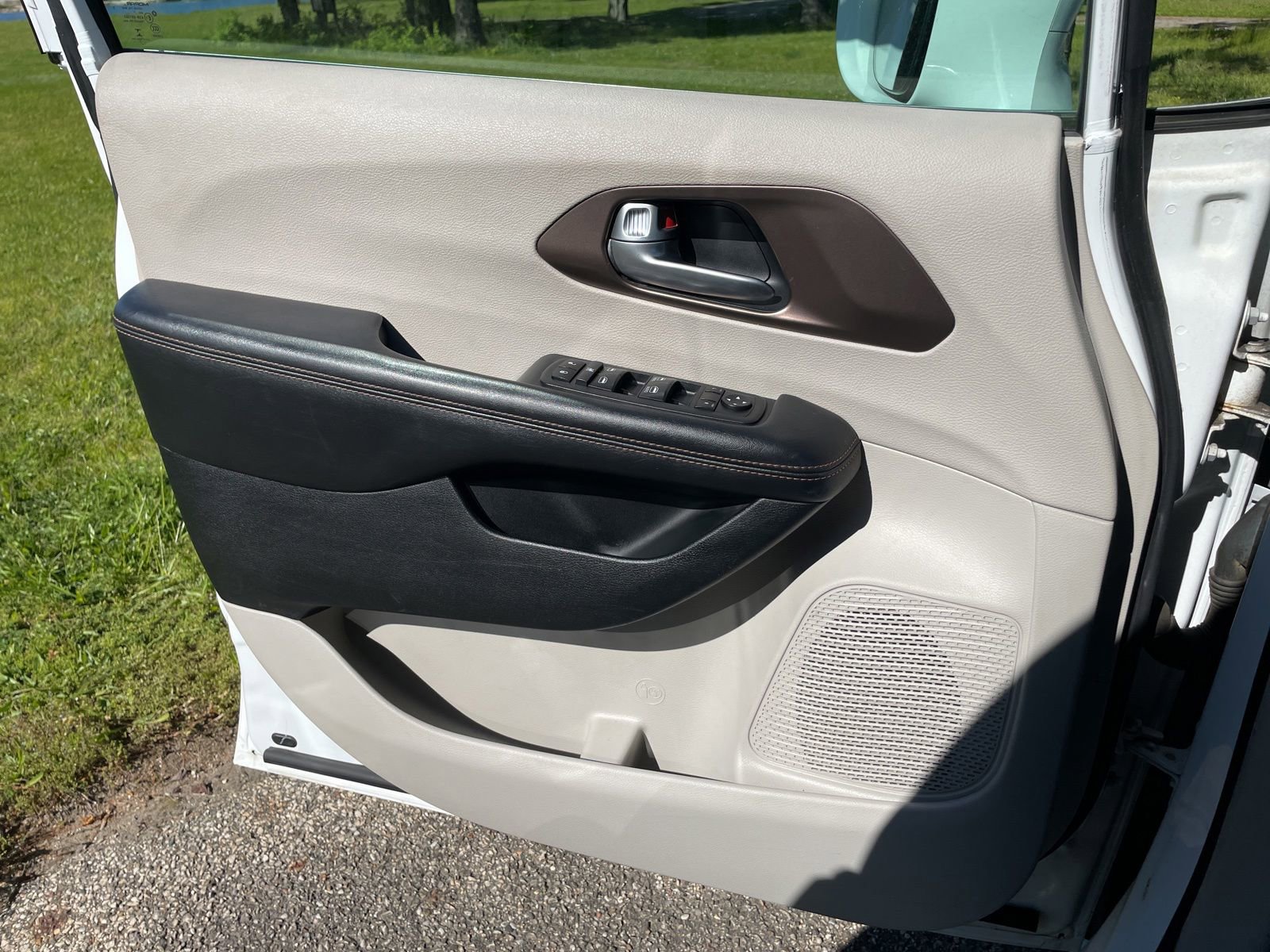 Used 2018 Chrysler Pacifica - photo 17