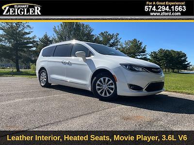 Used 2018 Chrysler Pacifica - photo 1