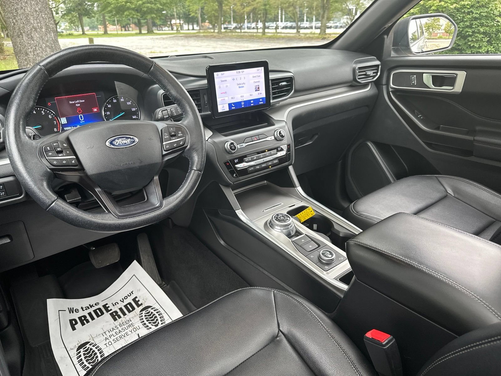 Used 2020 Ford Explorer - photo 2