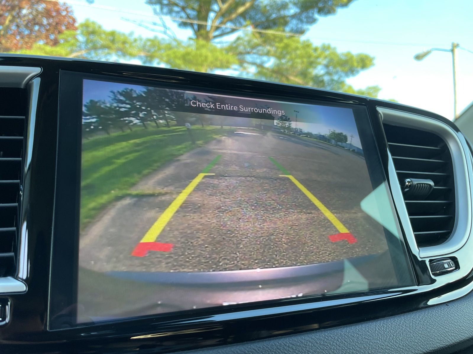 Used 2023 Chrysler Pacifica - photo 7