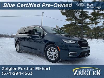 Used 2023 Chrysler Pacifica - photo 1