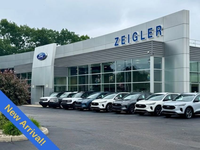Used 2024 Ford Explorer - photo 37