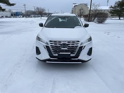 Used 2024 Nissan Kicks - photo 1