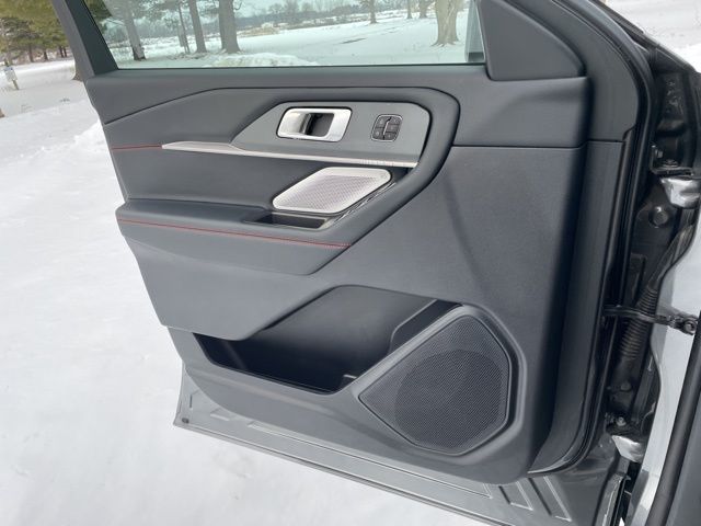 Used 2025 Ford Explorer - photo 27
