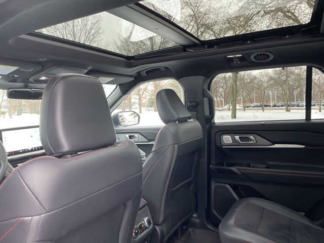 Used 2025 Ford Explorer - photo 28