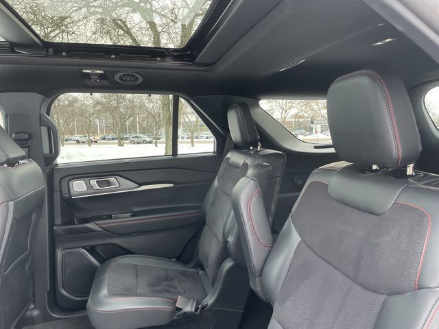 Used 2025 Ford Explorer - photo 29