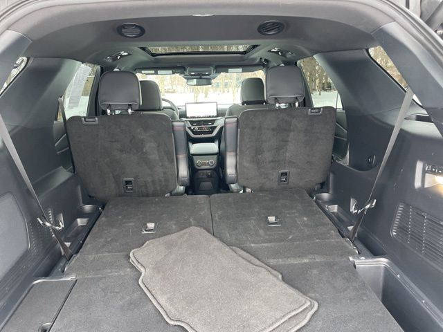 Used 2025 Ford Explorer - photo 33