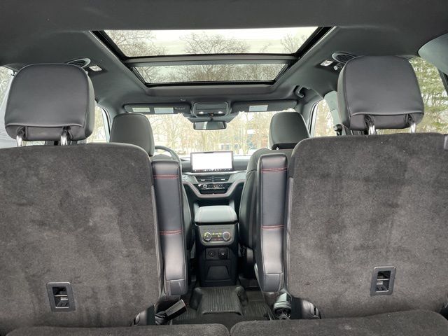 Used 2025 Ford Explorer - photo 34