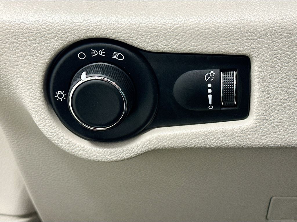 Used 2019 Chrysler Pacifica - photo 13