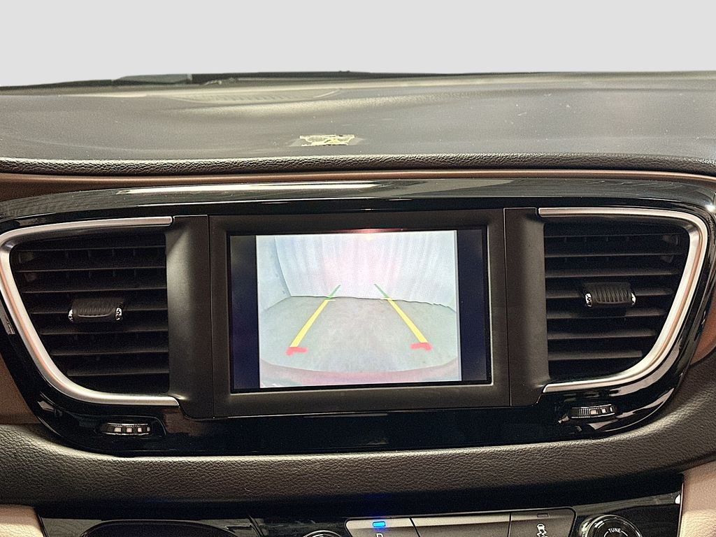 Used 2019 Chrysler Pacifica - photo 16