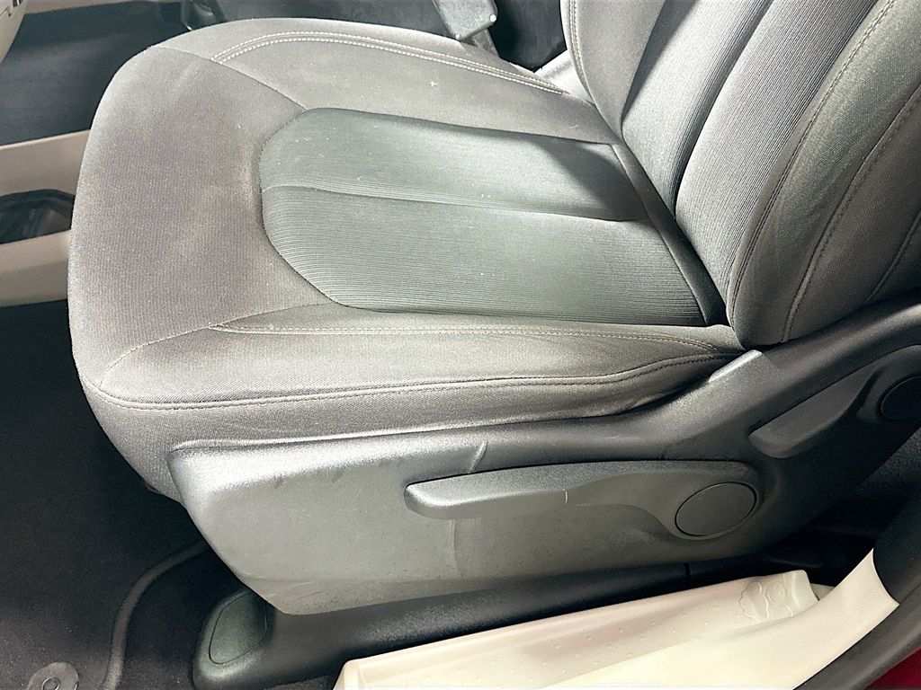 Used 2019 Chrysler Pacifica - photo 22