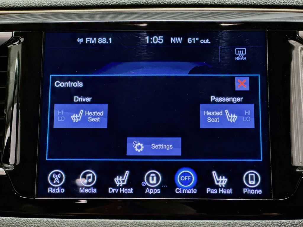 Used 2017 Chrysler Pacifica - photo 23