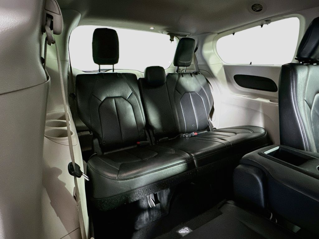 Used 2017 Chrysler Pacifica - photo 30