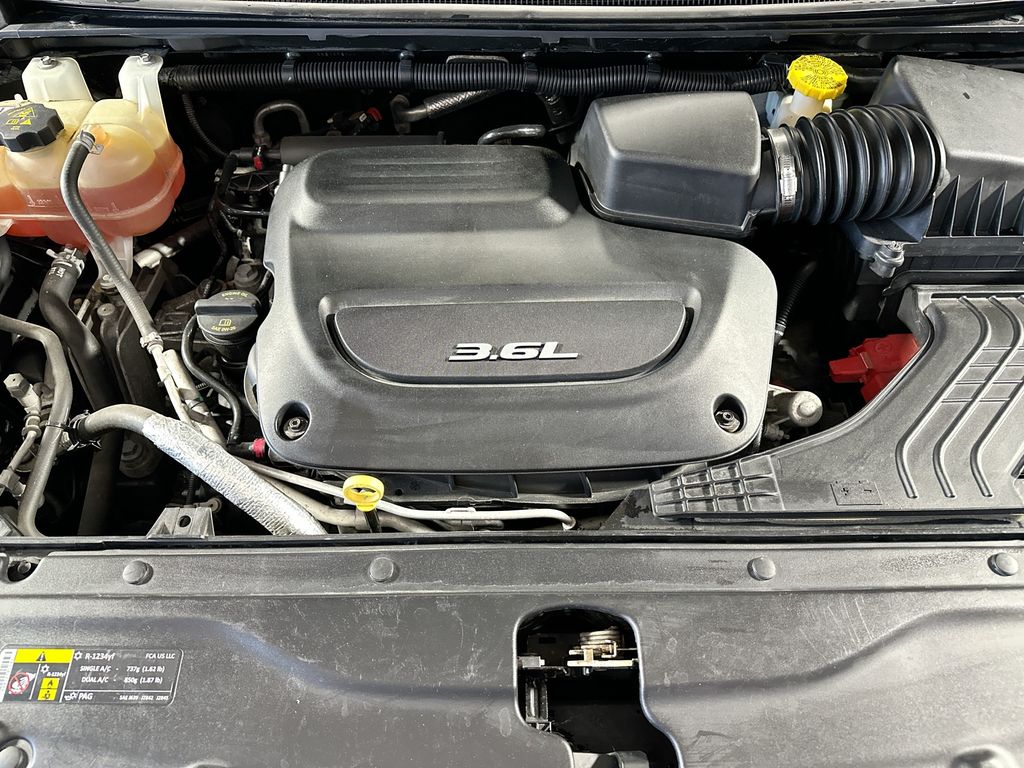 Used 2017 Chrysler Pacifica - photo 34