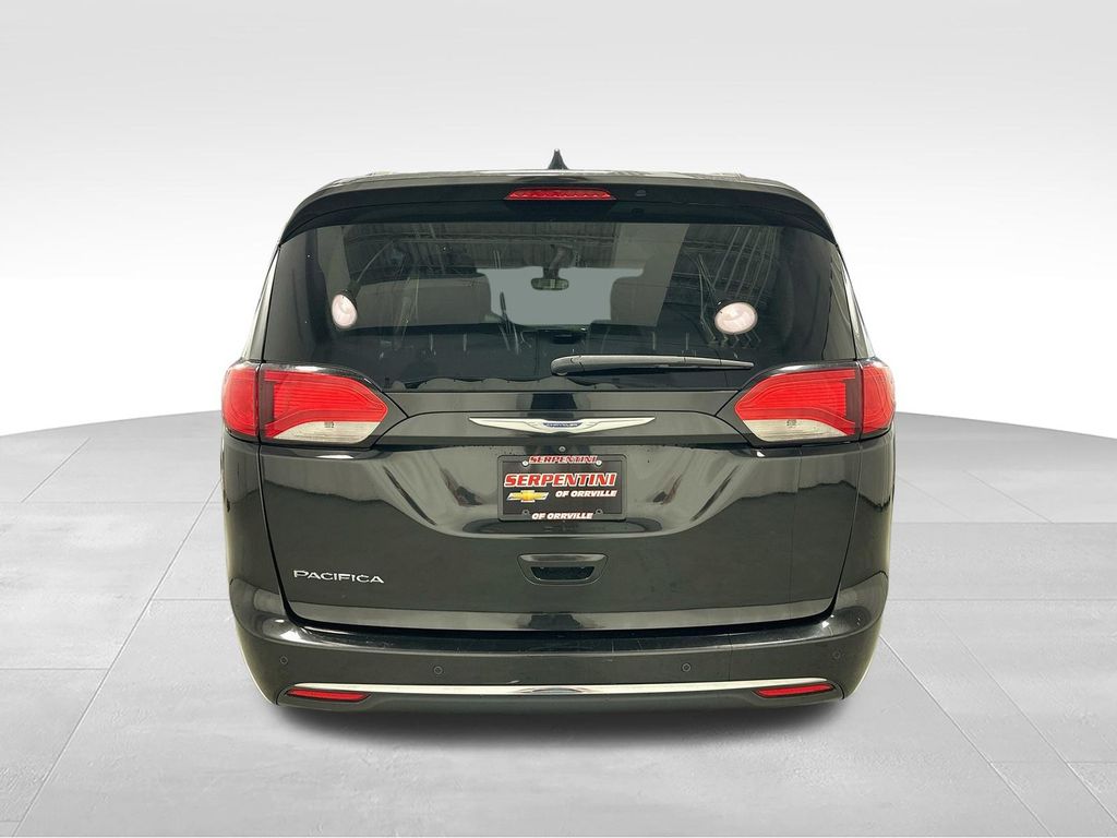 Used 2017 Chrysler Pacifica - photo 10