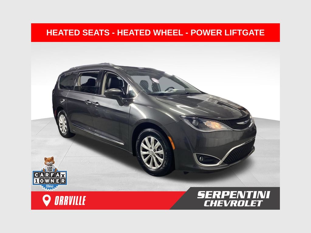 Used 2019 Chrysler Pacifica - photo 1