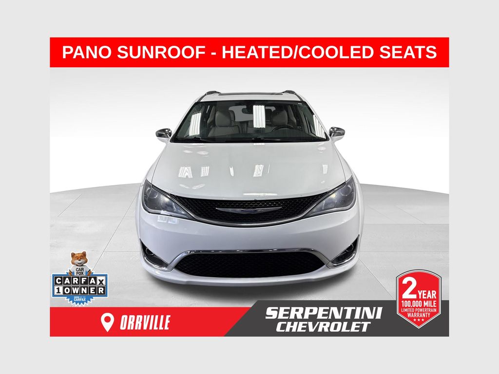 Used 2020 Chrysler Pacifica - photo 1