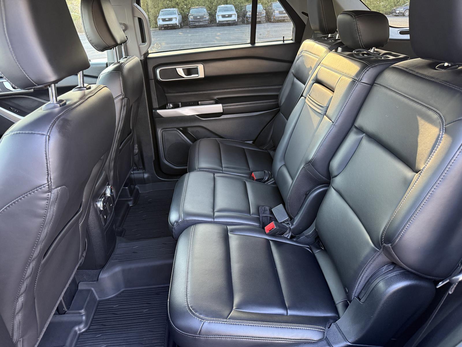 Used 2022 Ford Explorer - photo 23