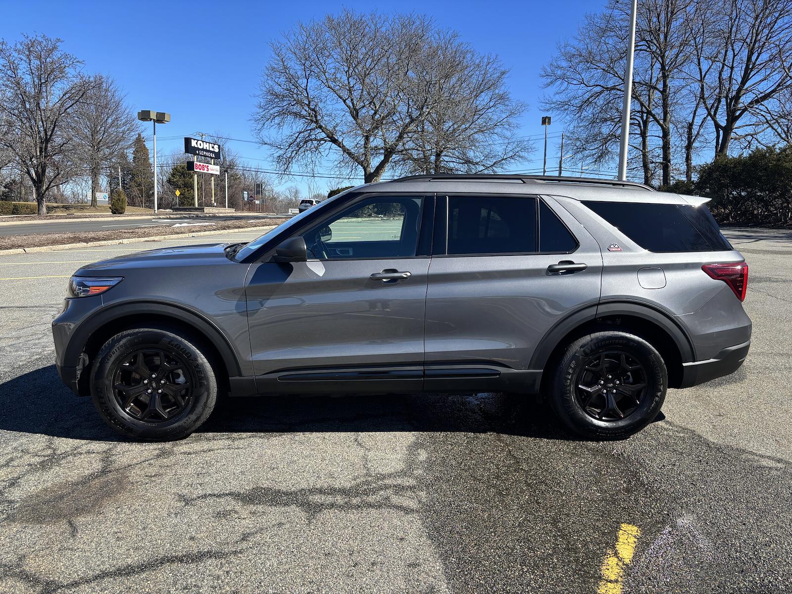 Used 2022 Ford Explorer - photo 5