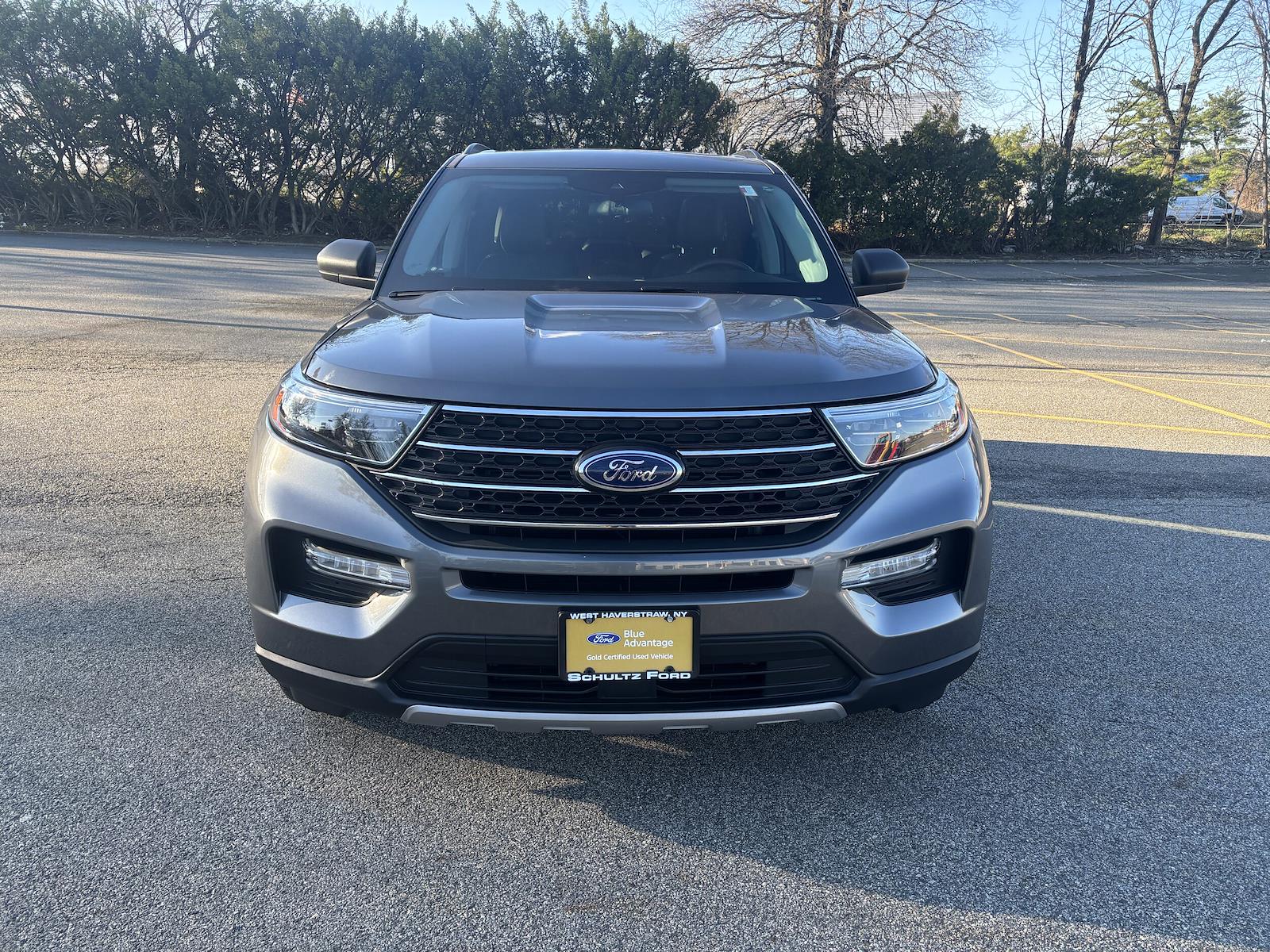 Used 2022 Ford Explorer - photo 2