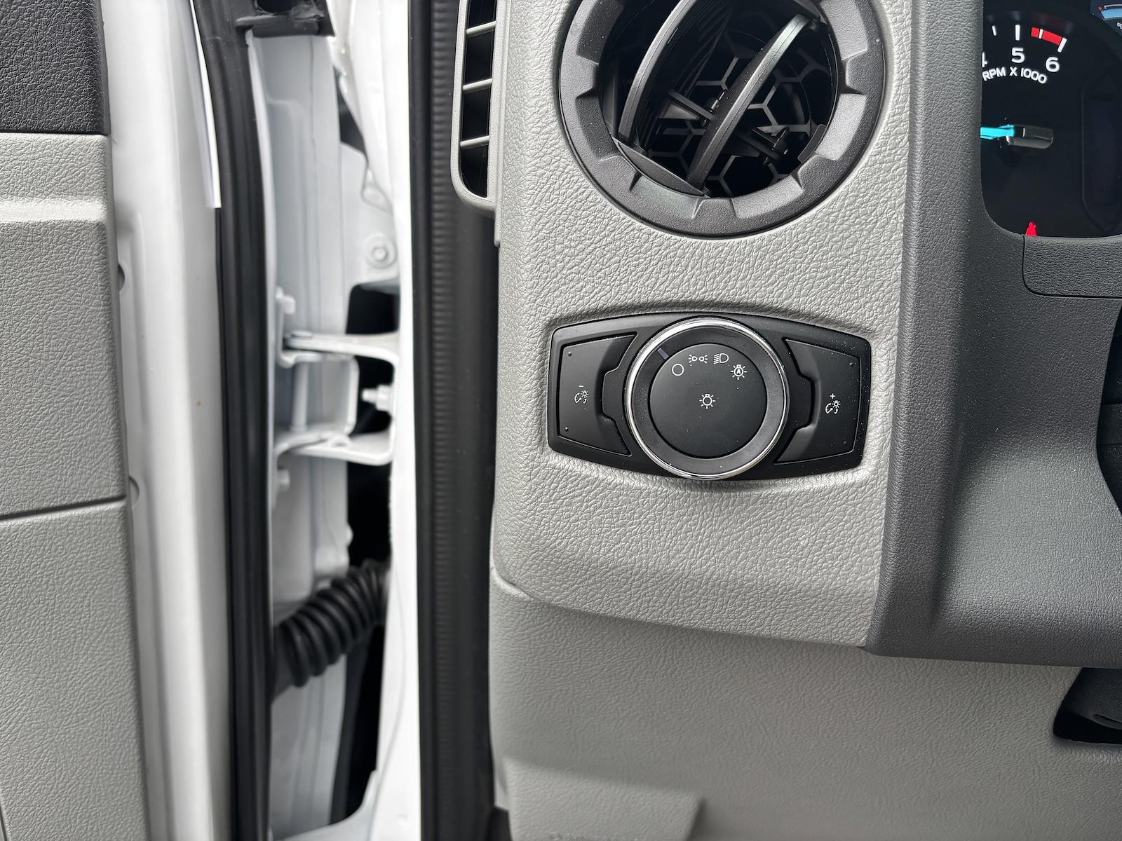 New 2026 Ford E-450 - photo 15