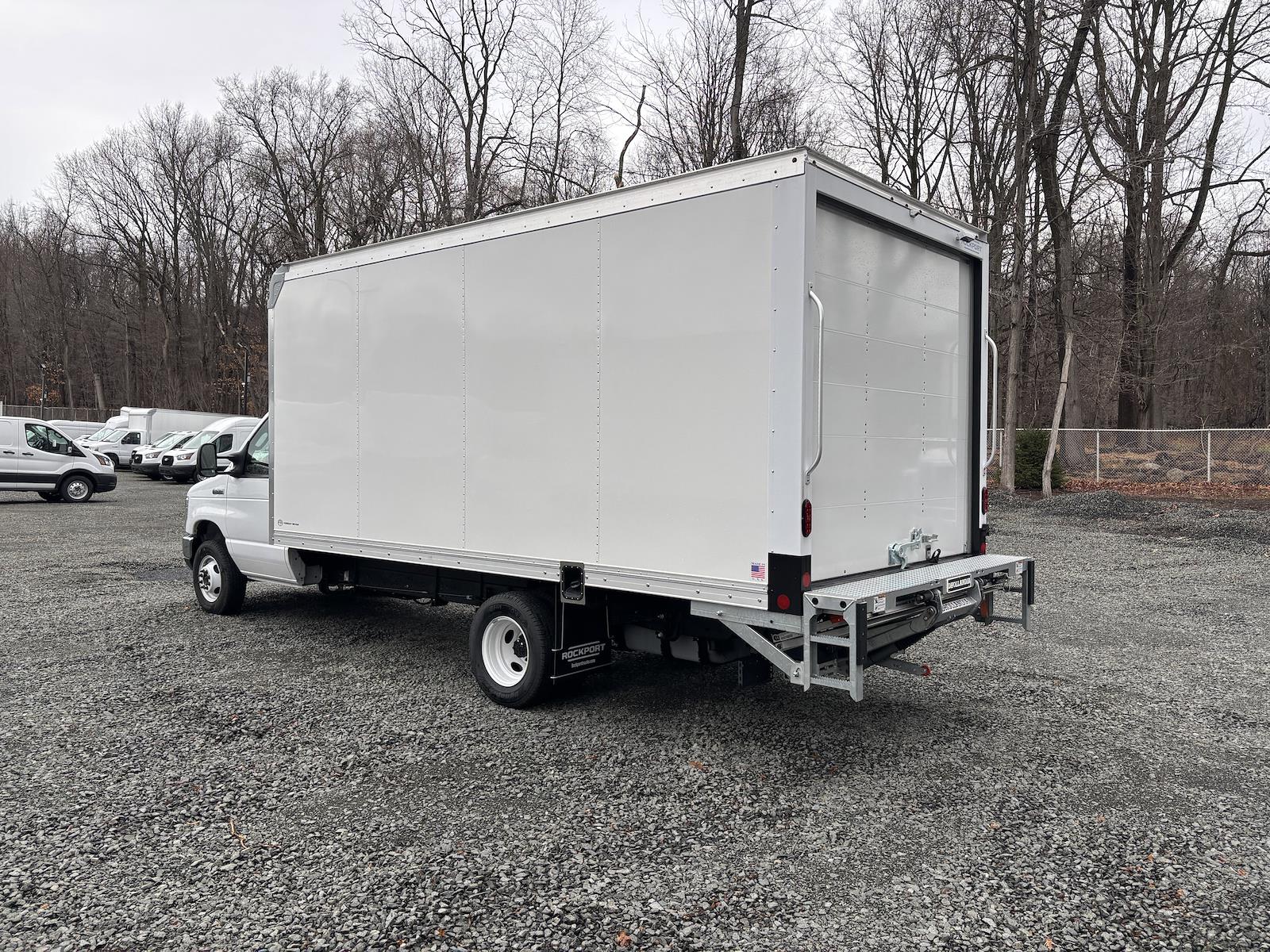New 2026 Ford E-450 - photo 2