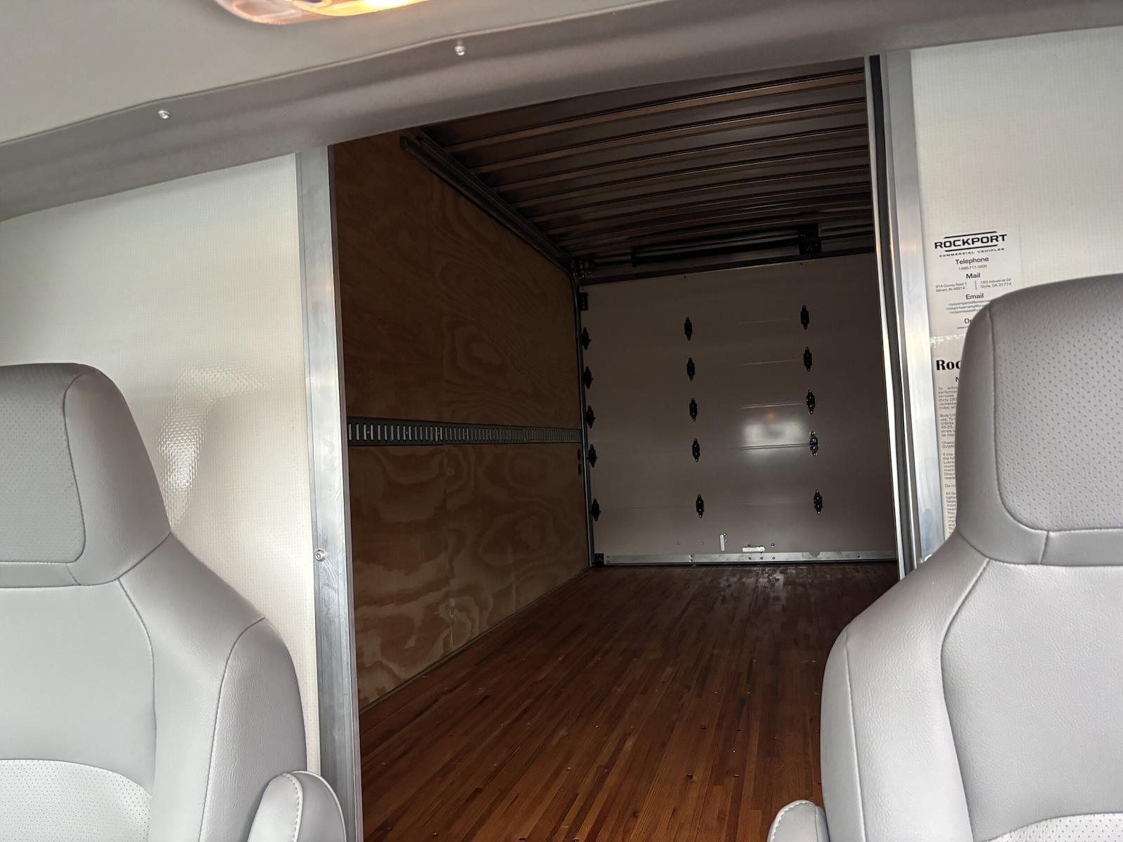 New 2026 Ford E-450 - photo 10