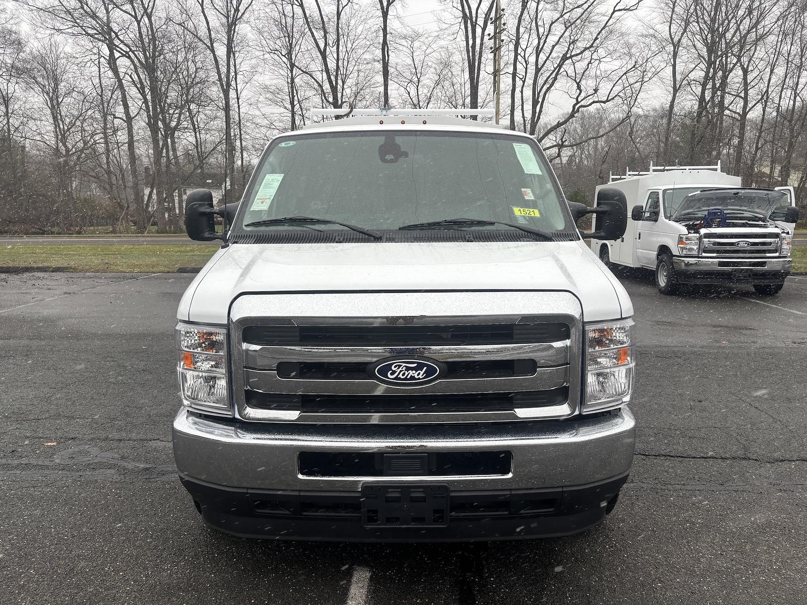 New 2026 Ford E-350 - photo 5