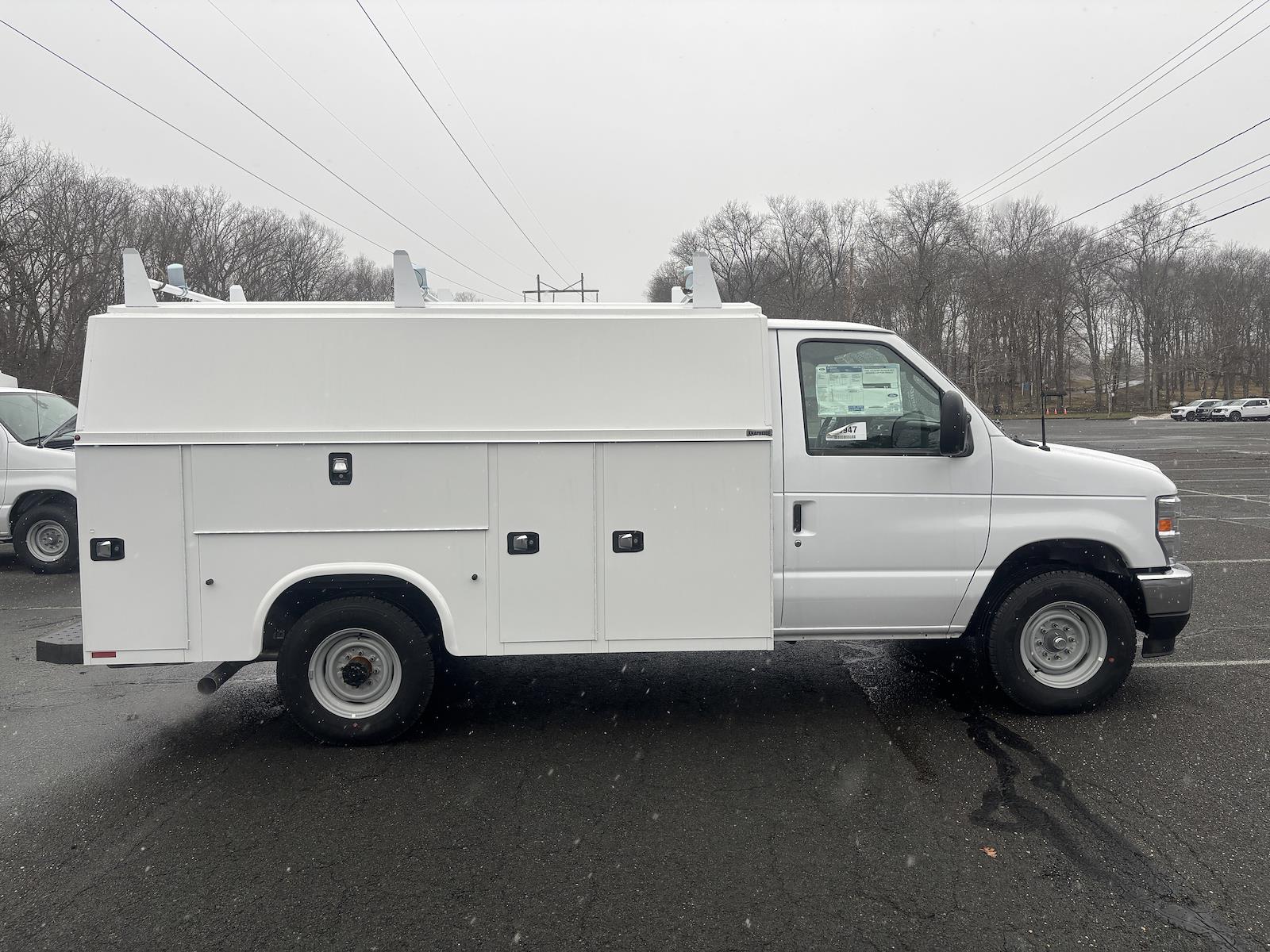 New 2026 Ford E-350 - photo 12