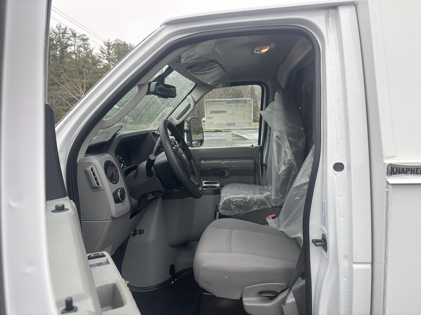 New 2026 Ford E-350 - photo 17