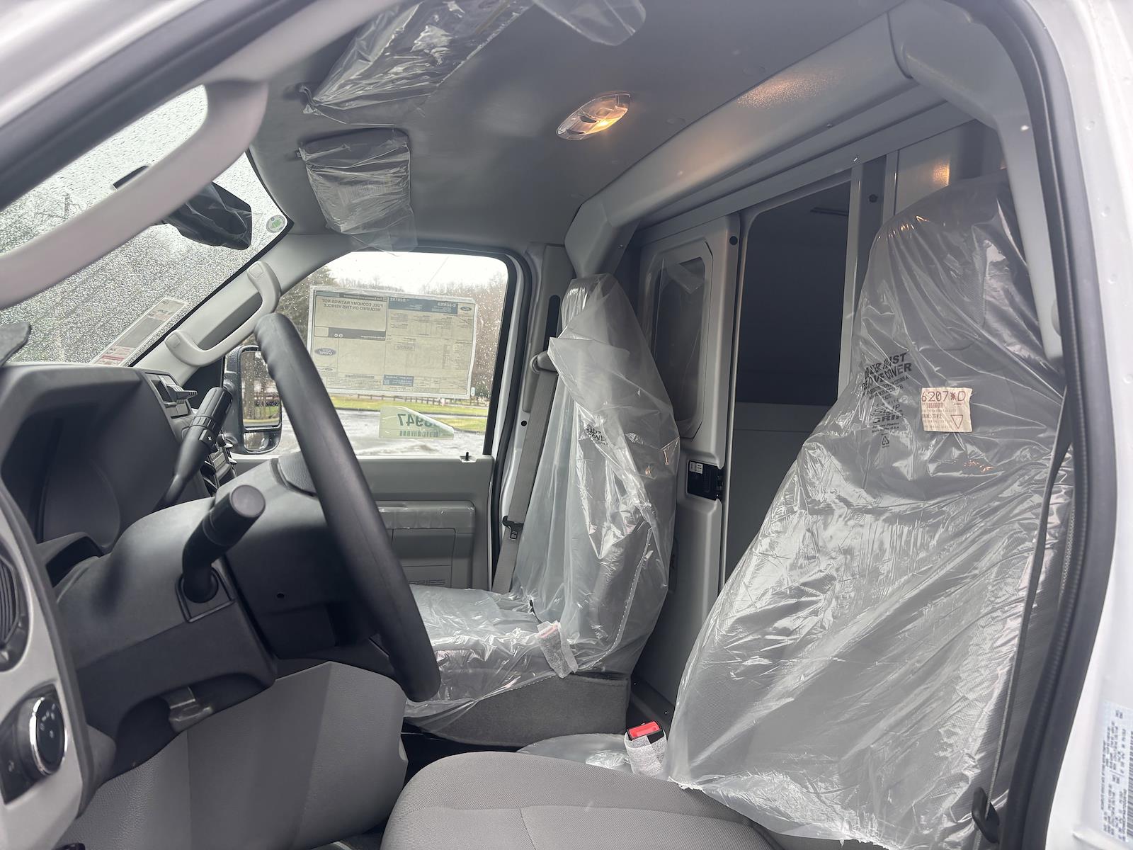 New 2026 Ford E-350 - photo 19