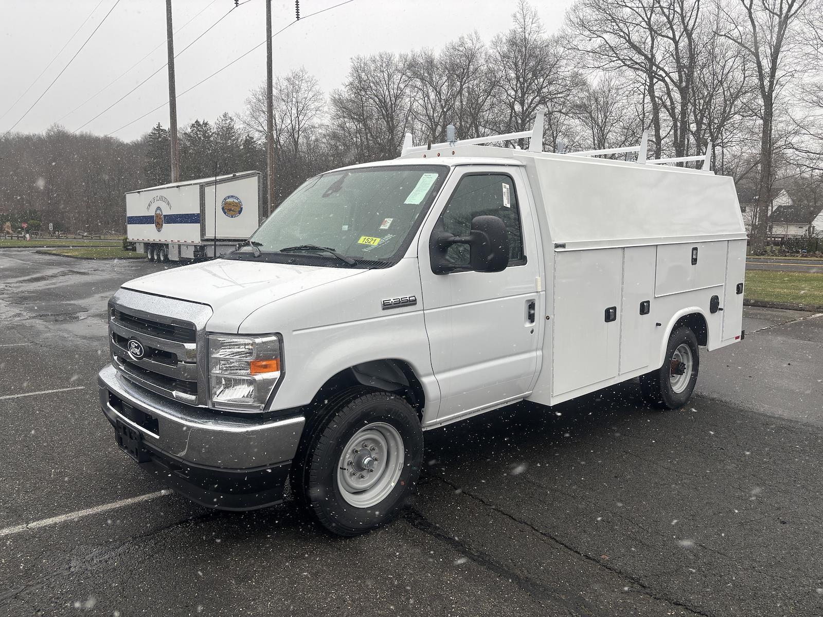 New 2026 Ford E-350 - photo 1