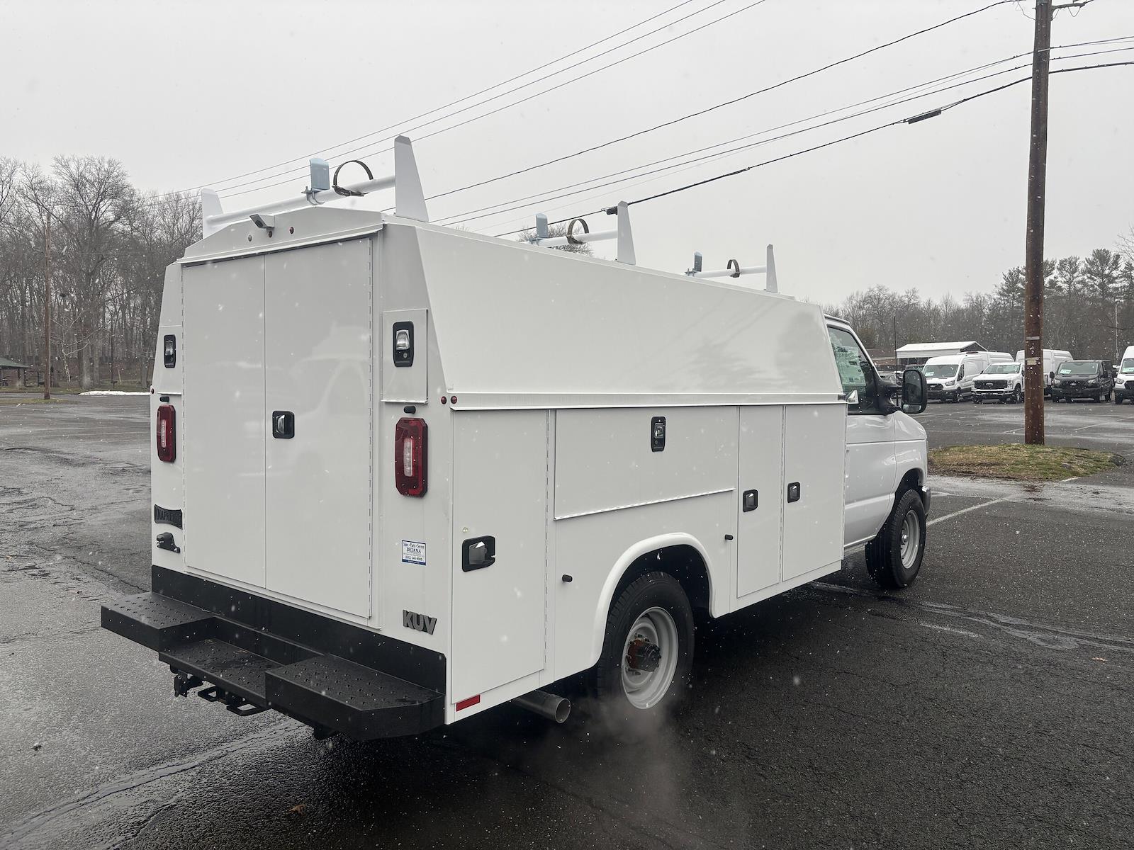 New 2026 Ford E-350 - photo 11