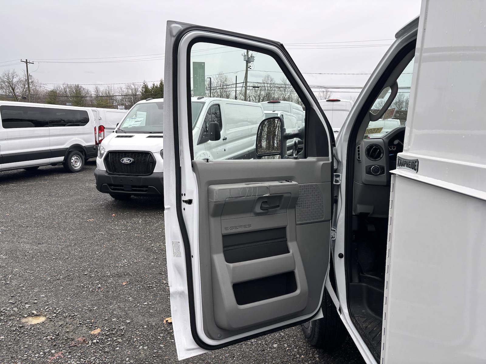 New 2026 Ford E-350 - photo 19